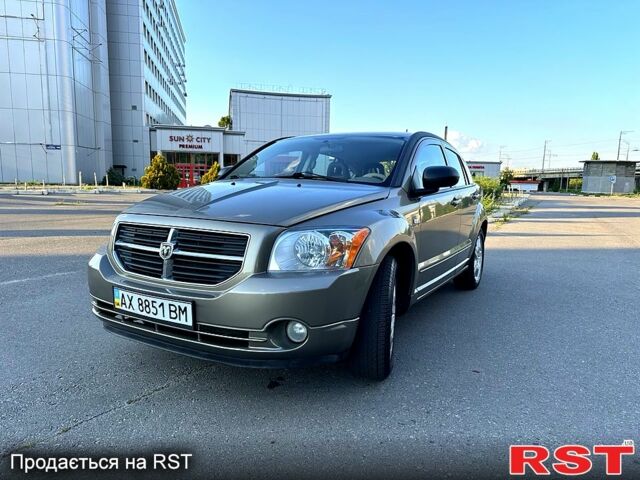 Сірий Додж Caliber, об'ємом двигуна 18 л та пробігом 326 тис. км за 6500 $, фото 1 на Automoto.ua