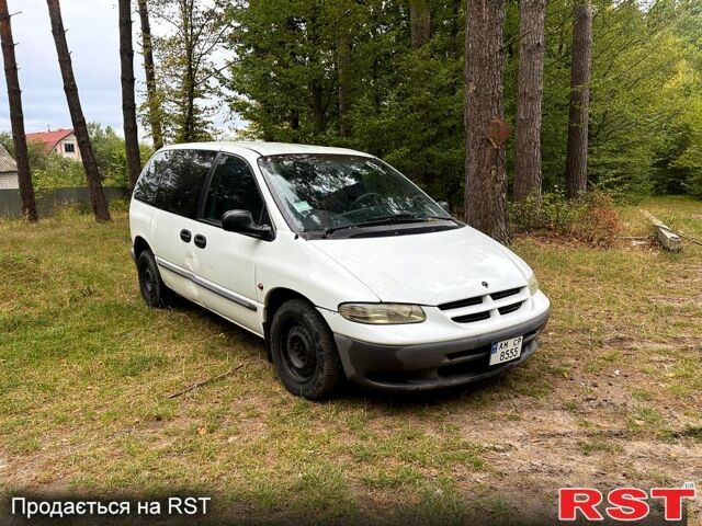 Білий Додж Caravan, об'ємом двигуна 2.5 л та пробігом 248 тис. км за 2700 $, фото 1 на Automoto.ua
