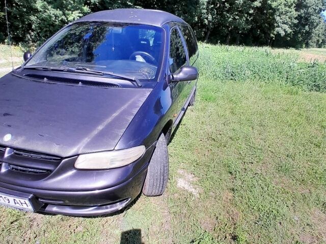 Чорний Додж Caravan, об'ємом двигуна 2.5 л та пробігом 431 тис. км за 2900 $, фото 1 на Automoto.ua