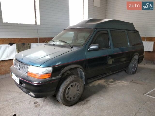 Синий Додж Караван, объемом двигателя 3.3 л и пробегом 380 тыс. км за 3500 $, фото 1 на Automoto.ua