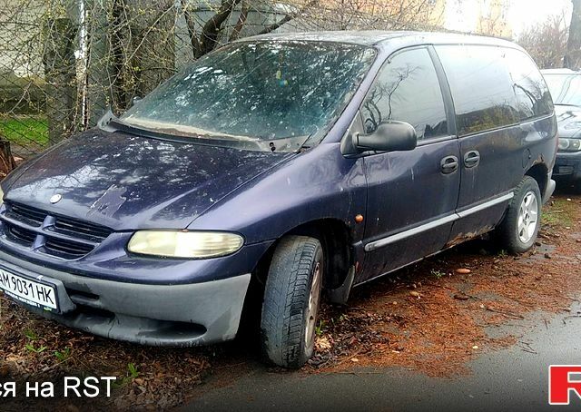 Синий Додж Караван, объемом двигателя 2.4 л и пробегом 0 тыс. км за 1500 $, фото 1 на Automoto.ua