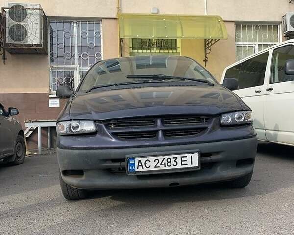 Синий Додж Караван, объемом двигателя 2.4 л и пробегом 307 тыс. км за 3000 $, фото 1 на Automoto.ua