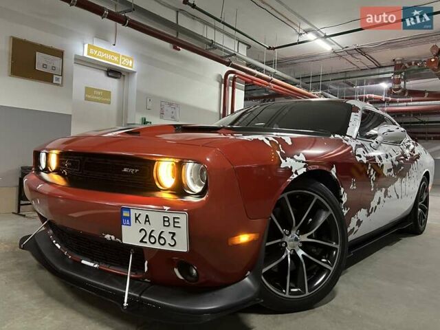 Белый Додж Челенджер, объемом двигателя 6.4 л и пробегом 92 тыс. км за 28300 $, фото 1 на Automoto.ua