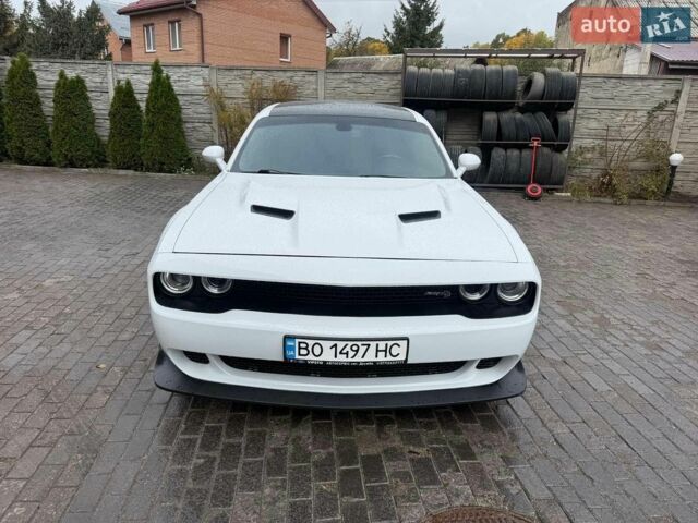 Білий Додж Challenger, об'ємом двигуна 3.6 л та пробігом 180 тис. км за 13900 $, фото 1 на Automoto.ua