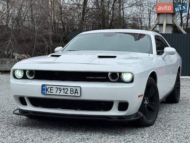 Білий Додж Challenger, об'ємом двигуна 3.6 л та пробігом 86 тис. км за 19400 $, фото 1 на Automoto.ua