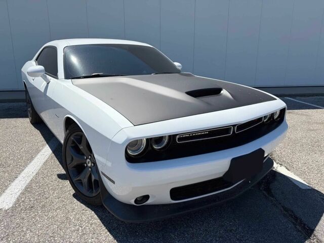 Білий Додж Challenger, об'ємом двигуна 5.7 л та пробігом 36 тис. км за 15901 $, фото 1 на Automoto.ua