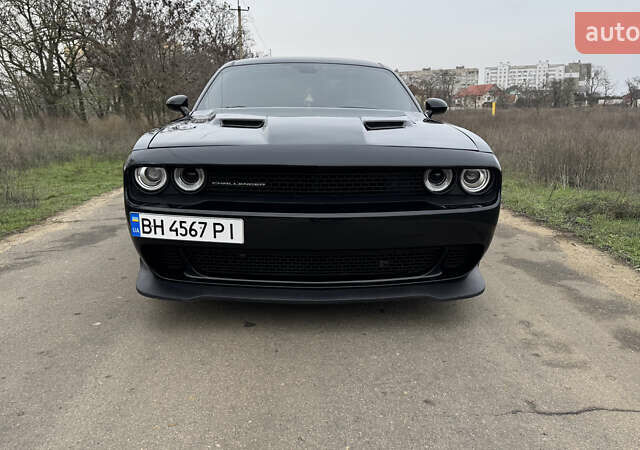 Черный Додж Челенджер, объемом двигателя 3.6 л и пробегом 153 тыс. км за 17000 $, фото 1 на Automoto.ua