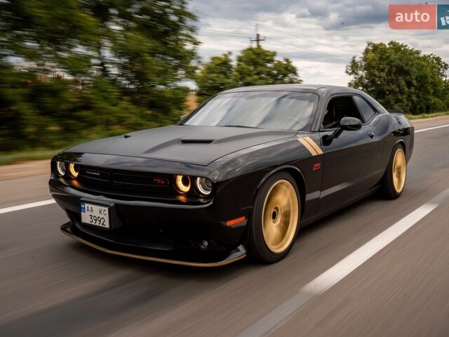Чорний Додж Challenger, об'ємом двигуна 5.7 л та пробігом 115 тис. км за 29900 $, фото 1 на Automoto.ua
