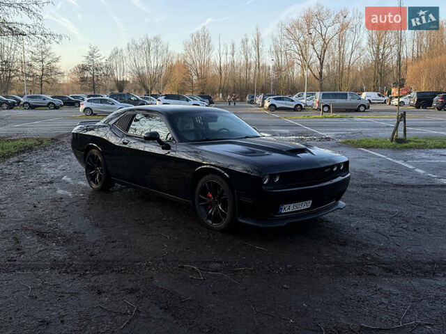 Чорний Додж Challenger, об'ємом двигуна 5.65 л та пробігом 136 тис. км за 25000 $, фото 1 на Automoto.ua