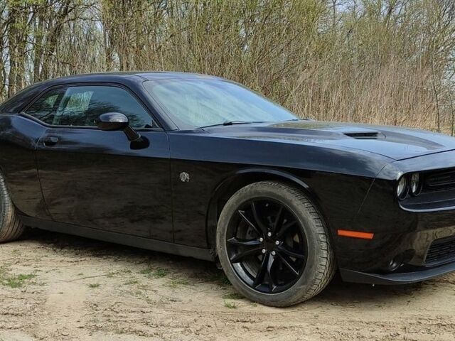 Чорний Додж Challenger, об'ємом двигуна 3.6 л та пробігом 38 тис. км за 18000 $, фото 1 на Automoto.ua