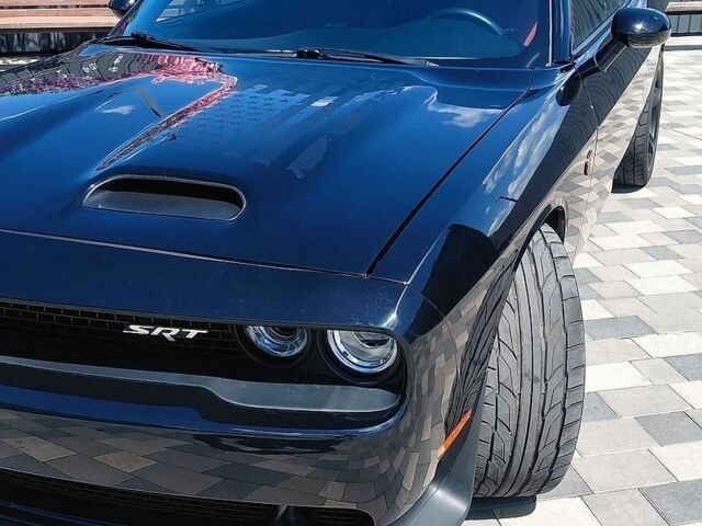 Чорний Додж Challenger, об'ємом двигуна 6.17 л та пробігом 28 тис. км за 65000 $, фото 1 на Automoto.ua