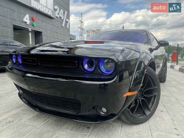 Чорний Додж Challenger, об'ємом двигуна 3.6 л та пробігом 200 тис. км за 23000 $, фото 1 на Automoto.ua