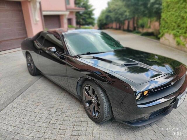 Чорний Додж Challenger, об'ємом двигуна 3.6 л та пробігом 52 тис. км за 20124 $, фото 1 на Automoto.ua