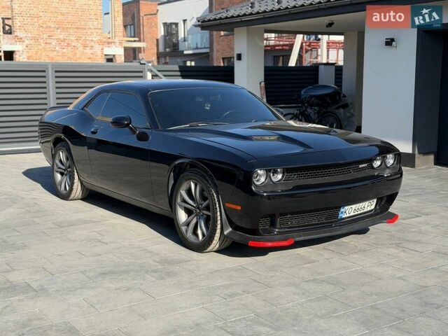 Чорний Додж Challenger, об'ємом двигуна 3.6 л та пробігом 168 тис. км за 18800 $, фото 1 на Automoto.ua
