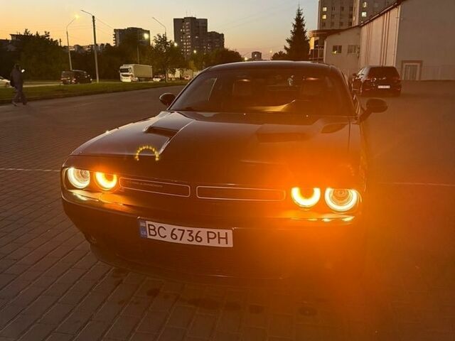 Чорний Додж Challenger, об'ємом двигуна 3.6 л та пробігом 121 тис. км за 17500 $, фото 1 на Automoto.ua
