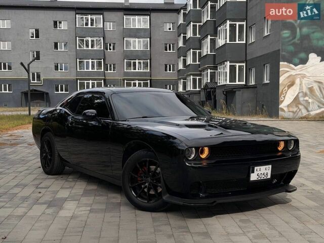 Чорний Додж Challenger, об'ємом двигуна 3.6 л та пробігом 71 тис. км за 15980 $, фото 1 на Automoto.ua