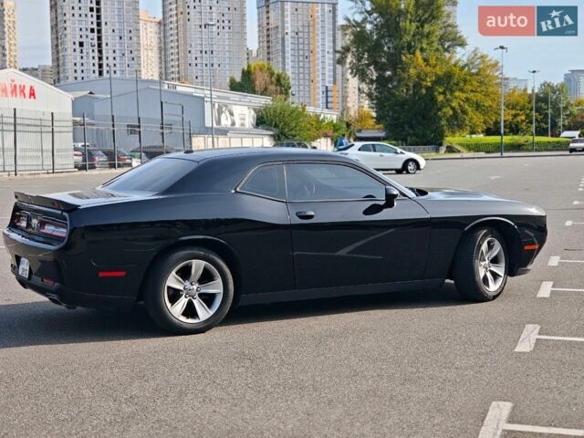Чорний Додж Challenger, об'ємом двигуна 3.6 л та пробігом 58 тис. км за 19500 $, фото 1 на Automoto.ua