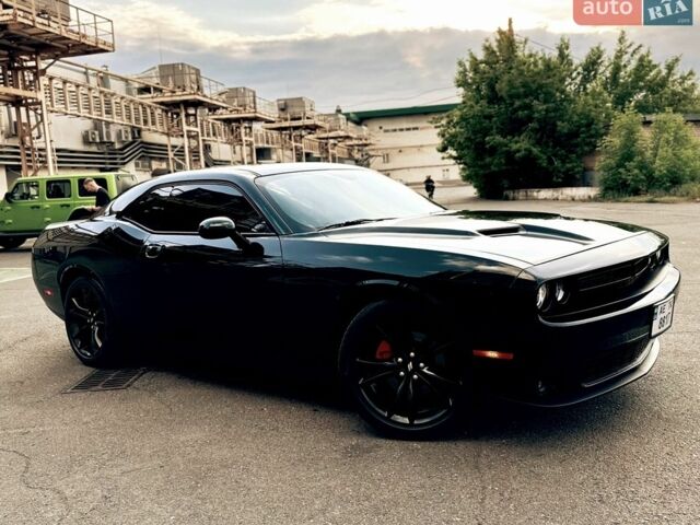 Чорний Додж Challenger, об'ємом двигуна 3.6 л та пробігом 68 тис. км за 25500 $, фото 1 на Automoto.ua