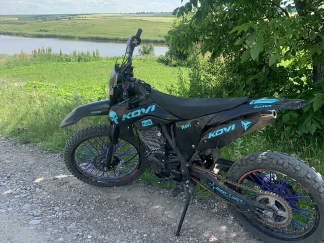 Чорний Додж Challenger, об'ємом двигуна 6.4 л та пробігом 39 тис. км за 4305 $, фото 1 на Automoto.ua