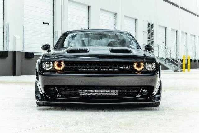 Чорний Додж Challenger, об'ємом двигуна 6.2 л та пробігом 44 тис. км за 11902 $, фото 1 на Automoto.ua