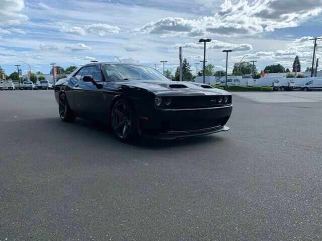 Чорний Додж Challenger, об'ємом двигуна 6.2 л та пробігом 16 тис. км за 4816 $, фото 1 на Automoto.ua