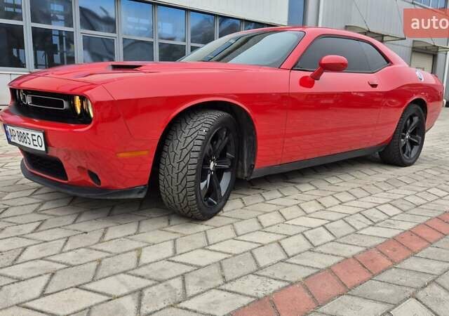 Червоний Додж Challenger, об'ємом двигуна 3.6 л та пробігом 124 тис. км за 15700 $, фото 1 на Automoto.ua