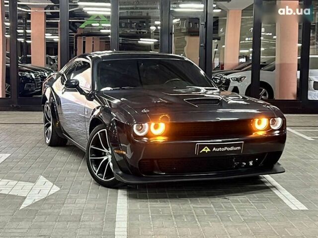 Додж Челенджер, объемом двигателя 6.4 л и пробегом 108 тыс. км за 33900 $, фото 1 на Automoto.ua