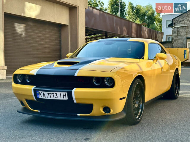 Жовтий Додж Challenger, об'ємом двигуна 6.4 л та пробігом 56 тис. км за 69000 $, фото 1 на Automoto.ua