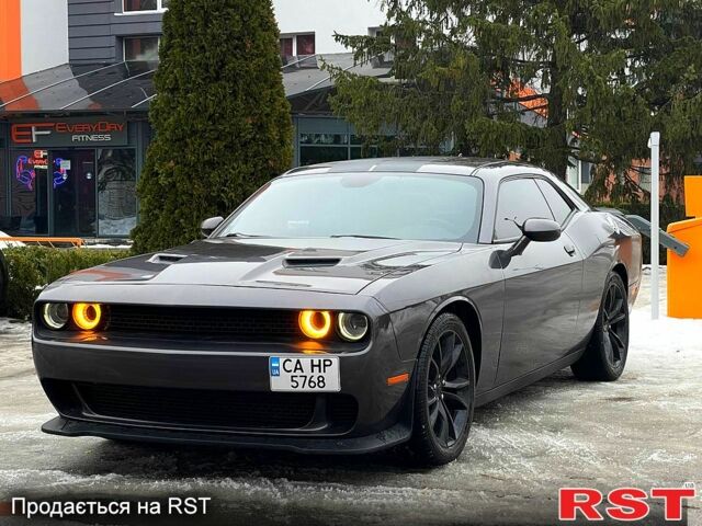 Сірий Додж Challenger, об'ємом двигуна 3.6 л та пробігом 180 тис. км за 16700 $, фото 1 на Automoto.ua