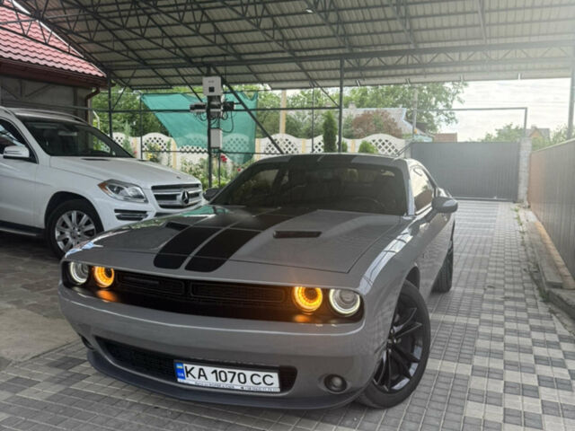 Сірий Додж Challenger, об'ємом двигуна 3.6 л та пробігом 172 тис. км за 16000 $, фото 1 на Automoto.ua