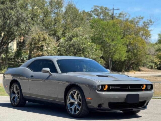 Серый Додж Челенджер, объемом двигателя 3.6 л и пробегом 59 тыс. км за 4100 $, фото 1 на Automoto.ua