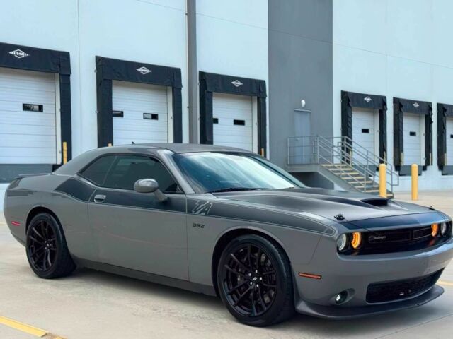 Сірий Додж Challenger, об'ємом двигуна 6.4 л та пробігом 37 тис. км за 4286 $, фото 1 на Automoto.ua