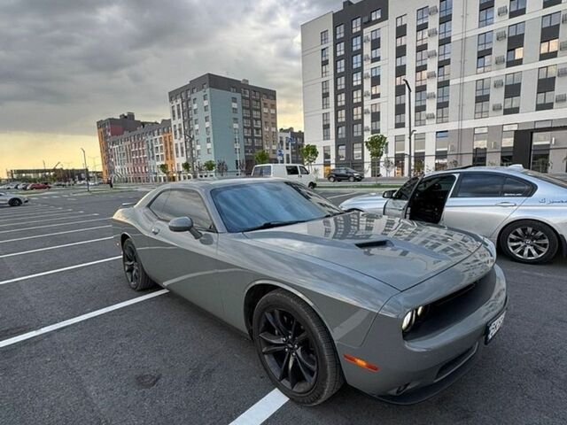 Сірий Додж Challenger, об'ємом двигуна 3.6 л та пробігом 152 тис. км за 18800 $, фото 1 на Automoto.ua