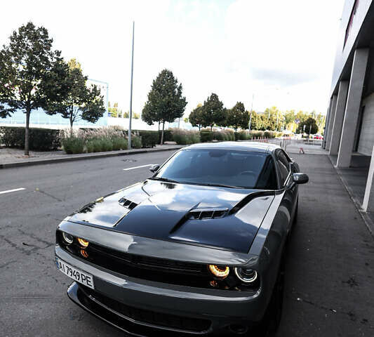 Серый Додж Челенджер, объемом двигателя 3.6 л и пробегом 90 тыс. км за 25000 $, фото 1 на Automoto.ua