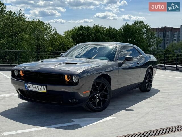 Сірий Додж Challenger, об'ємом двигуна 3.6 л та пробігом 130 тис. км за 22999 $, фото 1 на Automoto.ua