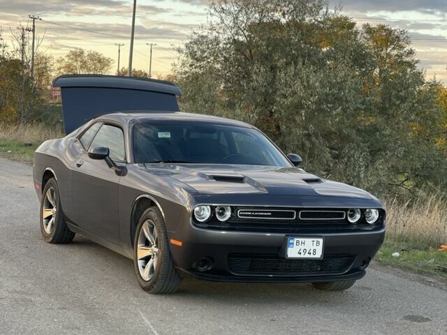 Сірий Додж Challenger, об'ємом двигуна 0 л та пробігом 130 тис. км за 17500 $, фото 1 на Automoto.ua