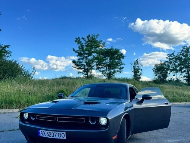 Сірий Додж Challenger, об'ємом двигуна 3.6 л та пробігом 120 тис. км за 20999 $, фото 1 на Automoto.ua