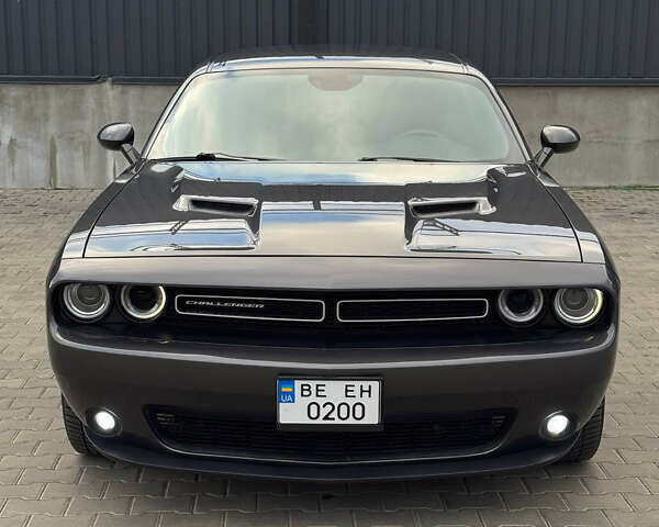 Серый Додж Челенджер, объемом двигателя 3.6 л и пробегом 56 тыс. км за 22000 $, фото 1 на Automoto.ua