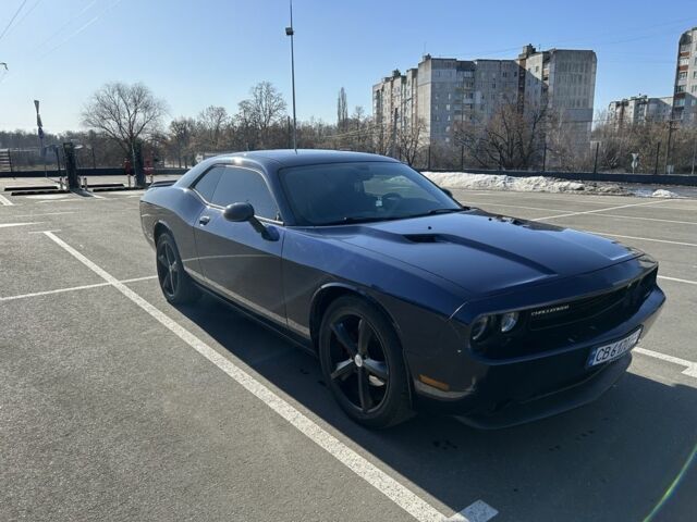 Синій Додж Challenger, об'ємом двигуна 3.6 л та пробігом 280 тис. км за 10500 $, фото 1 на Automoto.ua