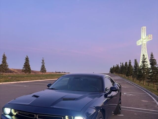 Синий Додж Челенджер, объемом двигателя 3.6 л и пробегом 215 тыс. км за 16000 $, фото 1 на Automoto.ua