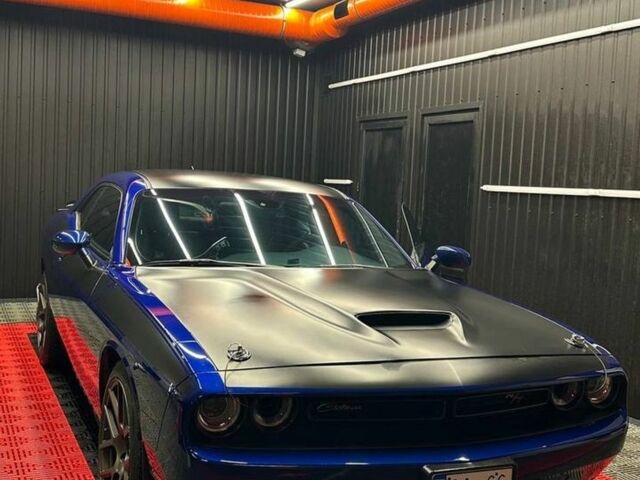 Синій Додж Challenger, об'ємом двигуна 6.4 л та пробігом 110 тис. км за 31000 $, фото 1 на Automoto.ua