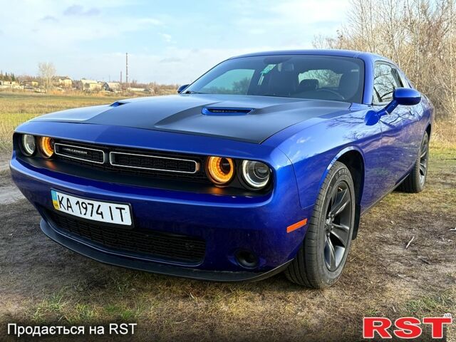 Синий Додж Челенджер, объемом двигателя 3.6 л и пробегом 93 тыс. км за 24500 $, фото 1 на Automoto.ua