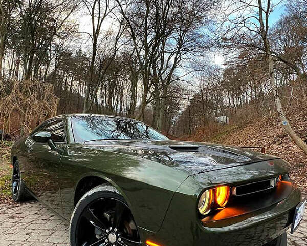 Зелений Додж Challenger, об'ємом двигуна 3.6 л та пробігом 136 тис. км за 19400 $, фото 1 на Automoto.ua