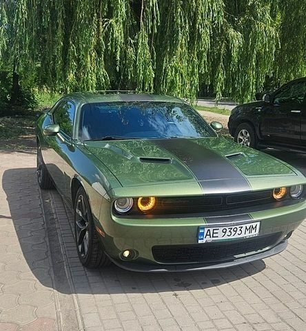Зеленый Додж Челенджер, объемом двигателя 3.6 л и пробегом 84 тыс. км за 23000 $, фото 1 на Automoto.ua