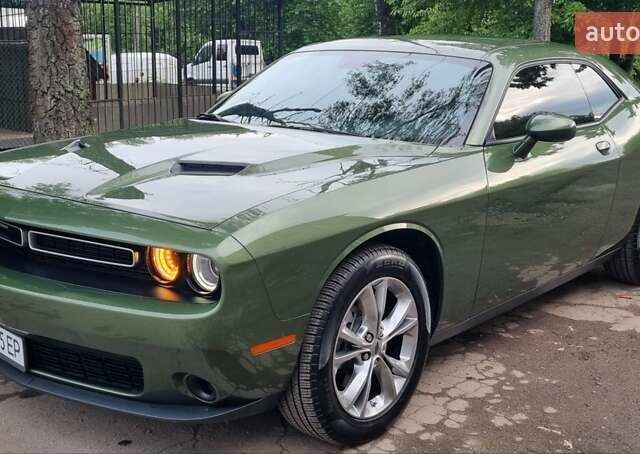 Зеленый Додж Челенджер, объемом двигателя 3.61 л и пробегом 27 тыс. км за 29950 $, фото 1 на Automoto.ua