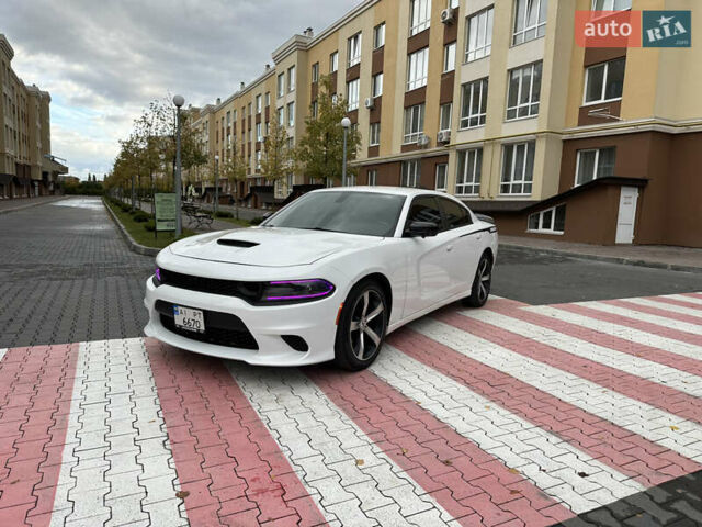 Білий Додж Charger, об'ємом двигуна 3.6 л та пробігом 186 тис. км за 16800 $, фото 1 на Automoto.ua