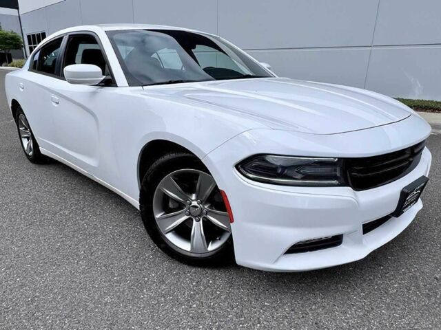 Білий Додж Charger, об'ємом двигуна 3.6 л та пробігом 95 тис. км за 4000 $, фото 1 на Automoto.ua