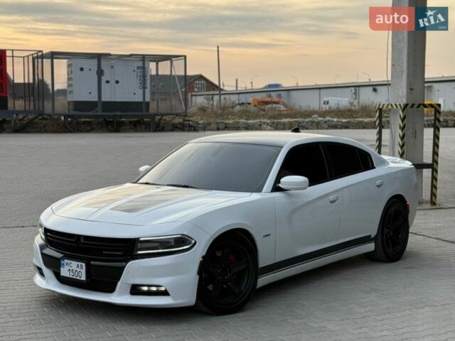 Білий Додж Charger, об'ємом двигуна 5.7 л та пробігом 287 тис. км за 24999 $, фото 1 на Automoto.ua