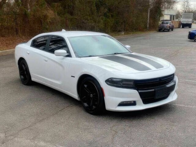 Білий Додж Charger, об'ємом двигуна 5.7 л та пробігом 59 тис. км за 3900 $, фото 1 на Automoto.ua