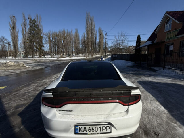 Білий Додж Charger, об'ємом двигуна 3.61 л та пробігом 89 тис. км за 16999 $, фото 1 на Automoto.ua